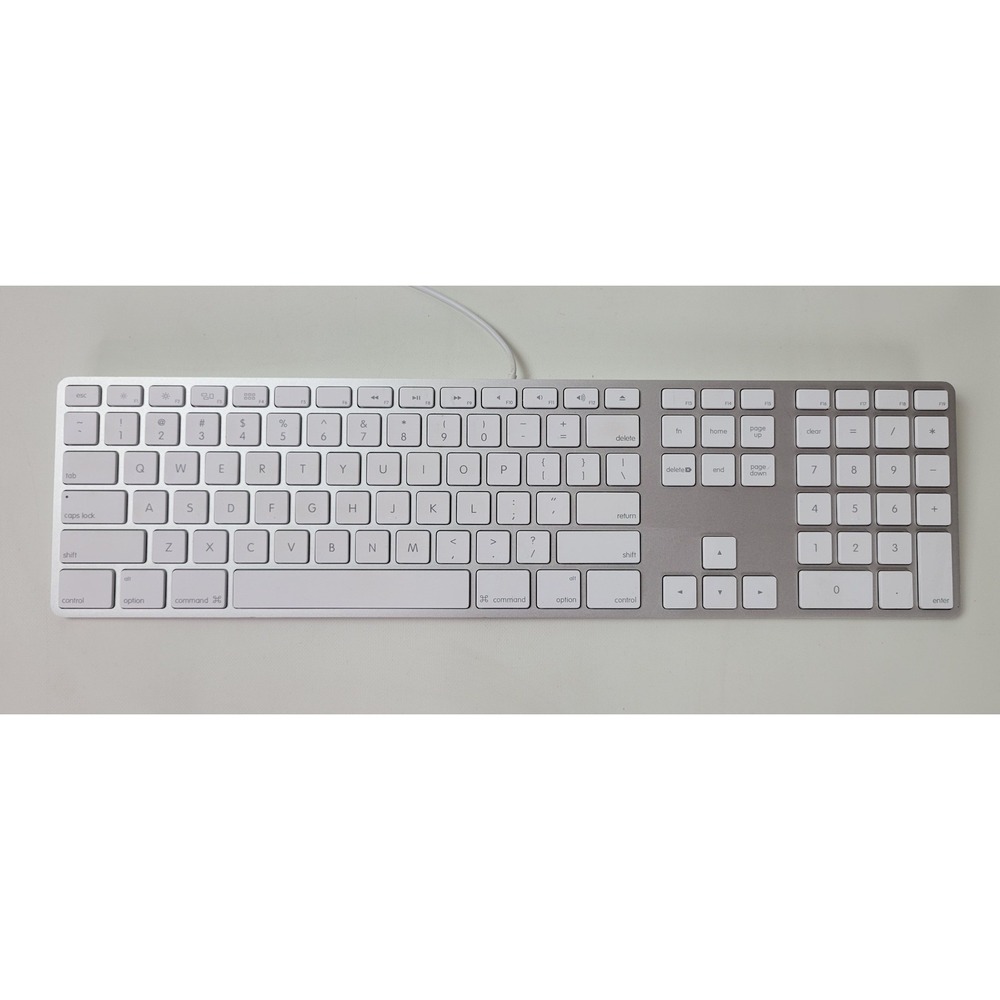 Apple‎ A1243 Wired Keyboard with Numeric Keypad MB110LL/B EMC 2171 Tested